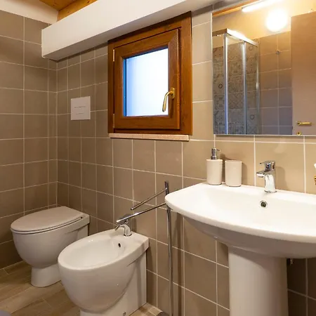 فندق مبيت وإفطار A Casa Di Nonna Elisa Pratola Peligna